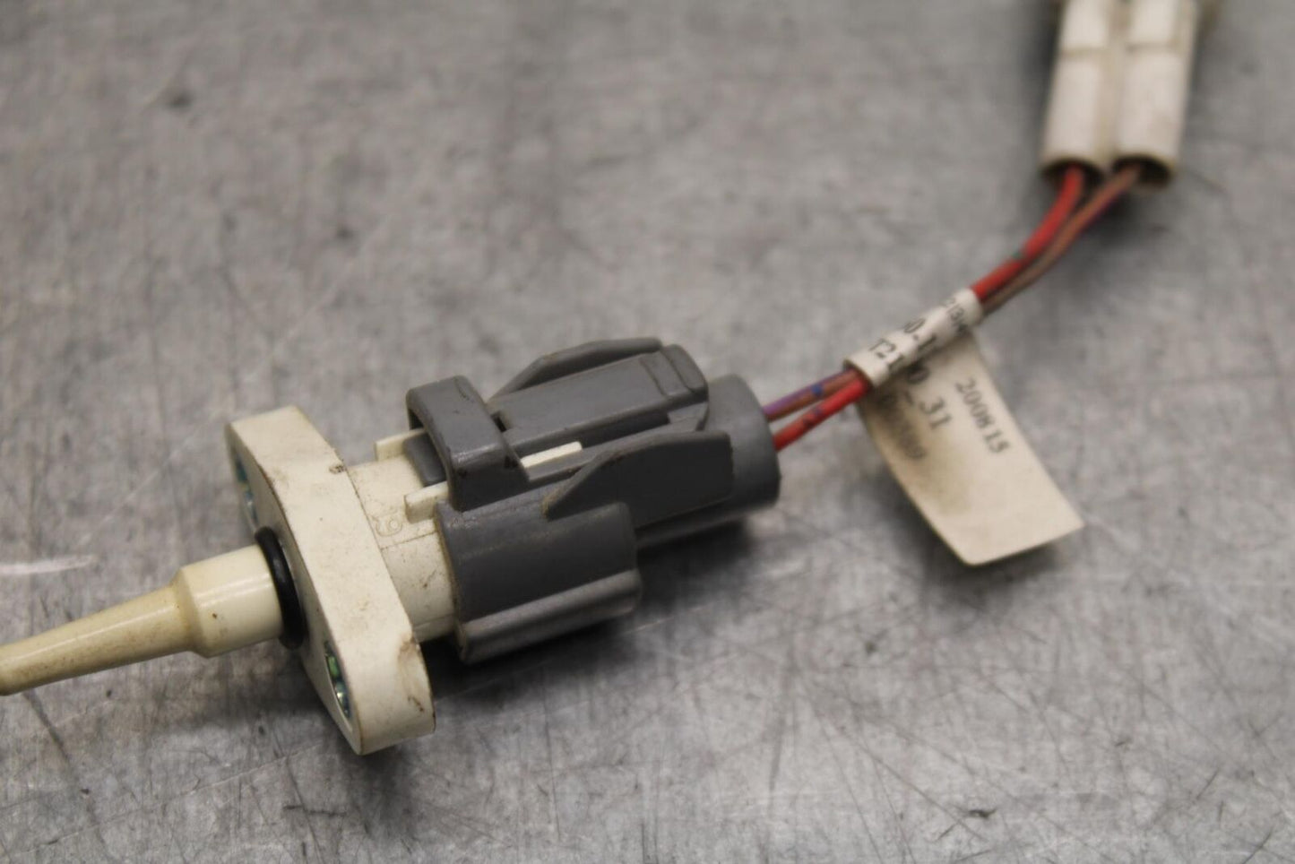 16-18 KTM 690 DUKE AIR INTAKE TEMPERATURE TEMP SENSOR BB631
