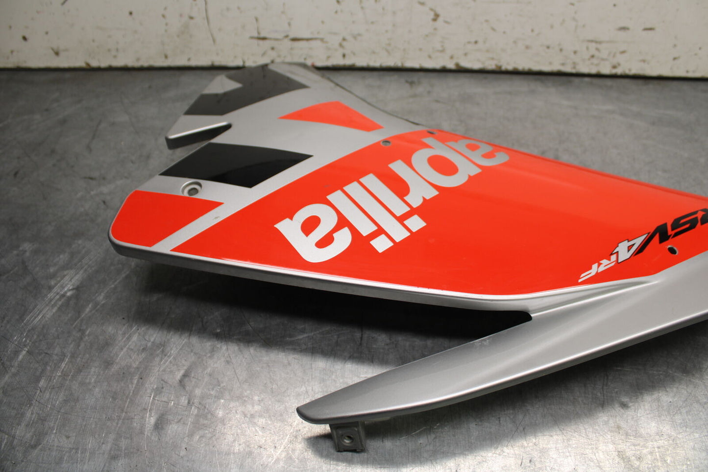 15-19 APRILIA RSV4 RF LEFT MID UPPER SIDE FAIRING COWL PLASTIC BB611