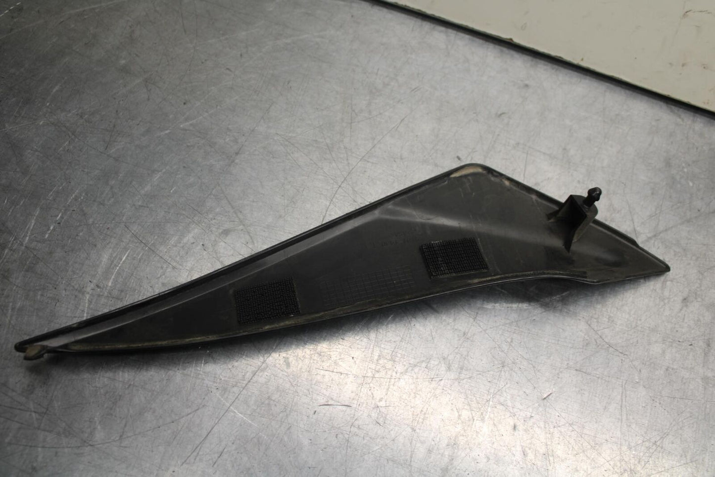 2011 Suzuki GSXR600 RIGHT LEFT GAS FUEL TANK PANELS COVERS TRIM SET BB602