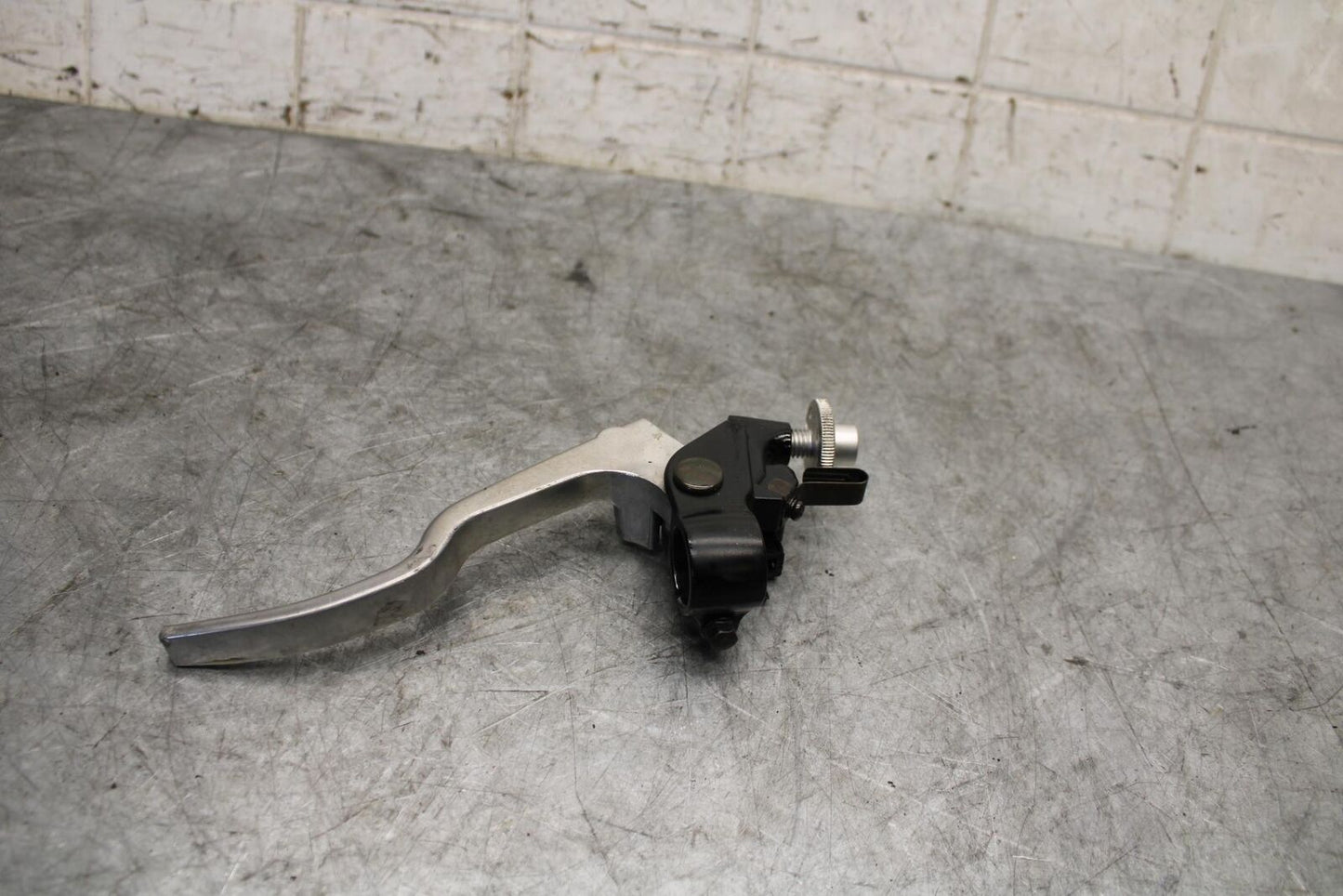 06-07 SUZUKI GSXR750 CLUTCH PERCH MOUNT WITH LEVER BB543