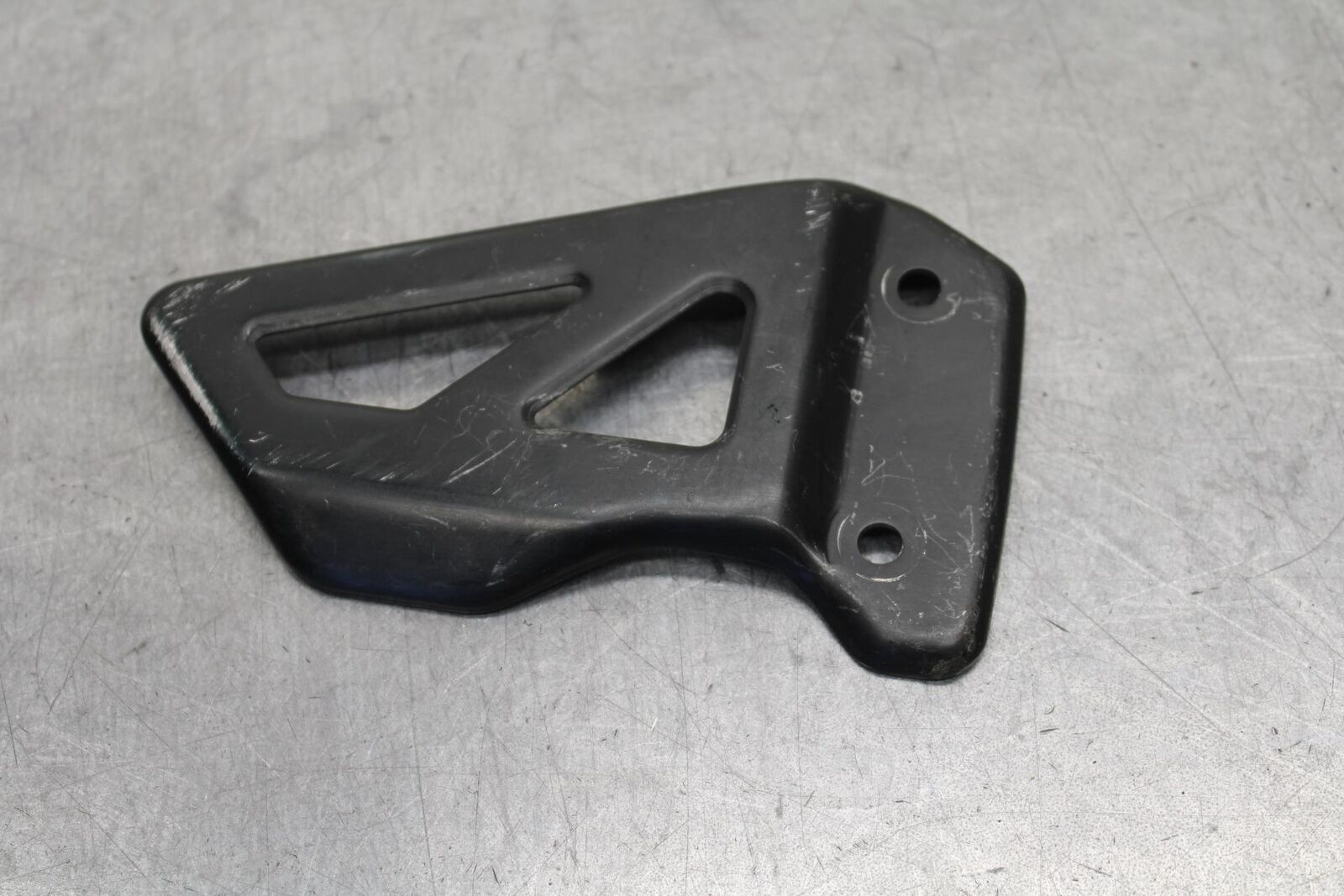 01-03 SUZUKI GSXR600 RIGHT SIDE HEEL GUARD BB639