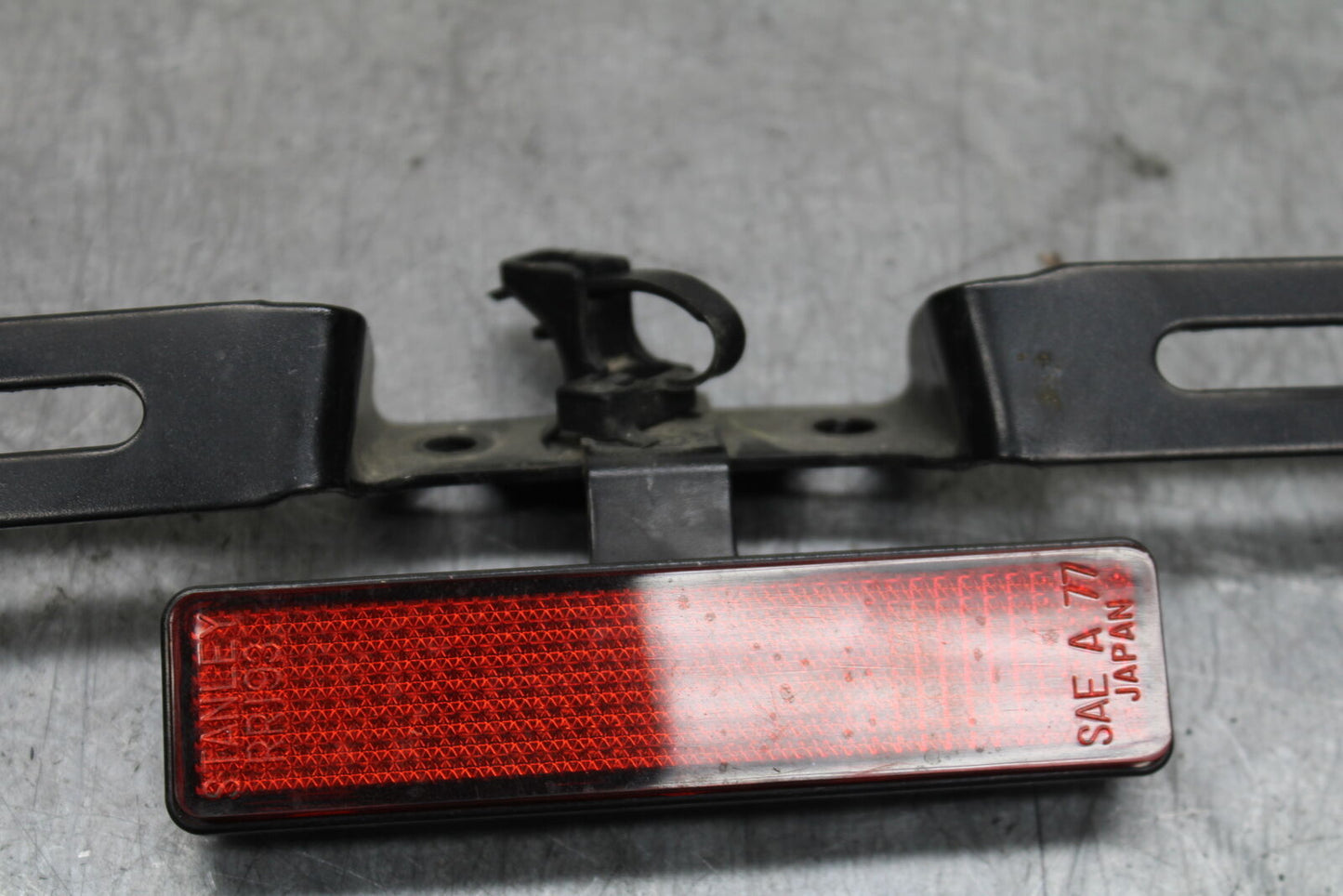 99-00 YAMAHA V STAR 1100 LICENSE PLATE BRACKET BB711