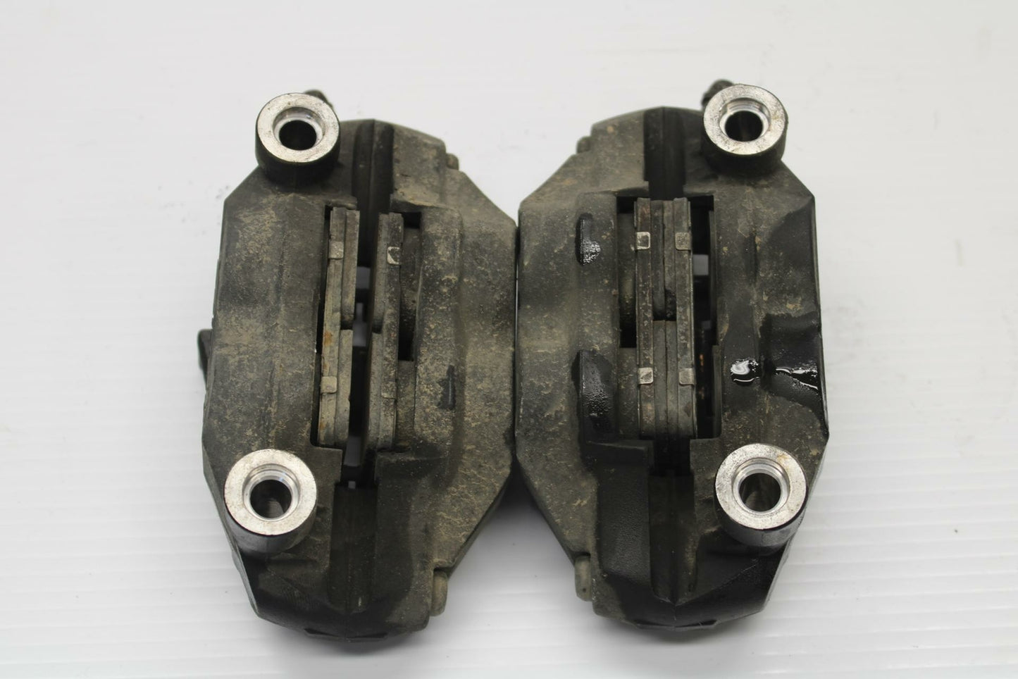 08 SUZUKI GSXR1000 RIGHT LEFT FRONT BRAKE CALIPER SET PAIR CALIPERS BB263