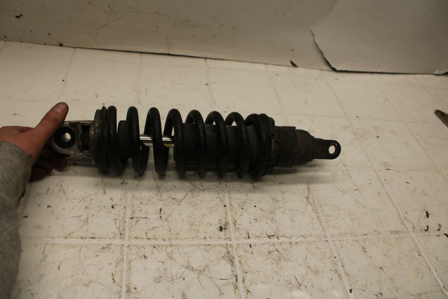 88-89 SUZUKI GSXR750J BB24 REAR BACK SHOCK ABSORBER SUSPENSION BB15