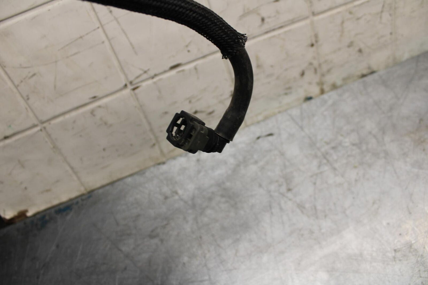 17-19 YAMAHA FZ09 FUEL HOSE GAS LINE BB480