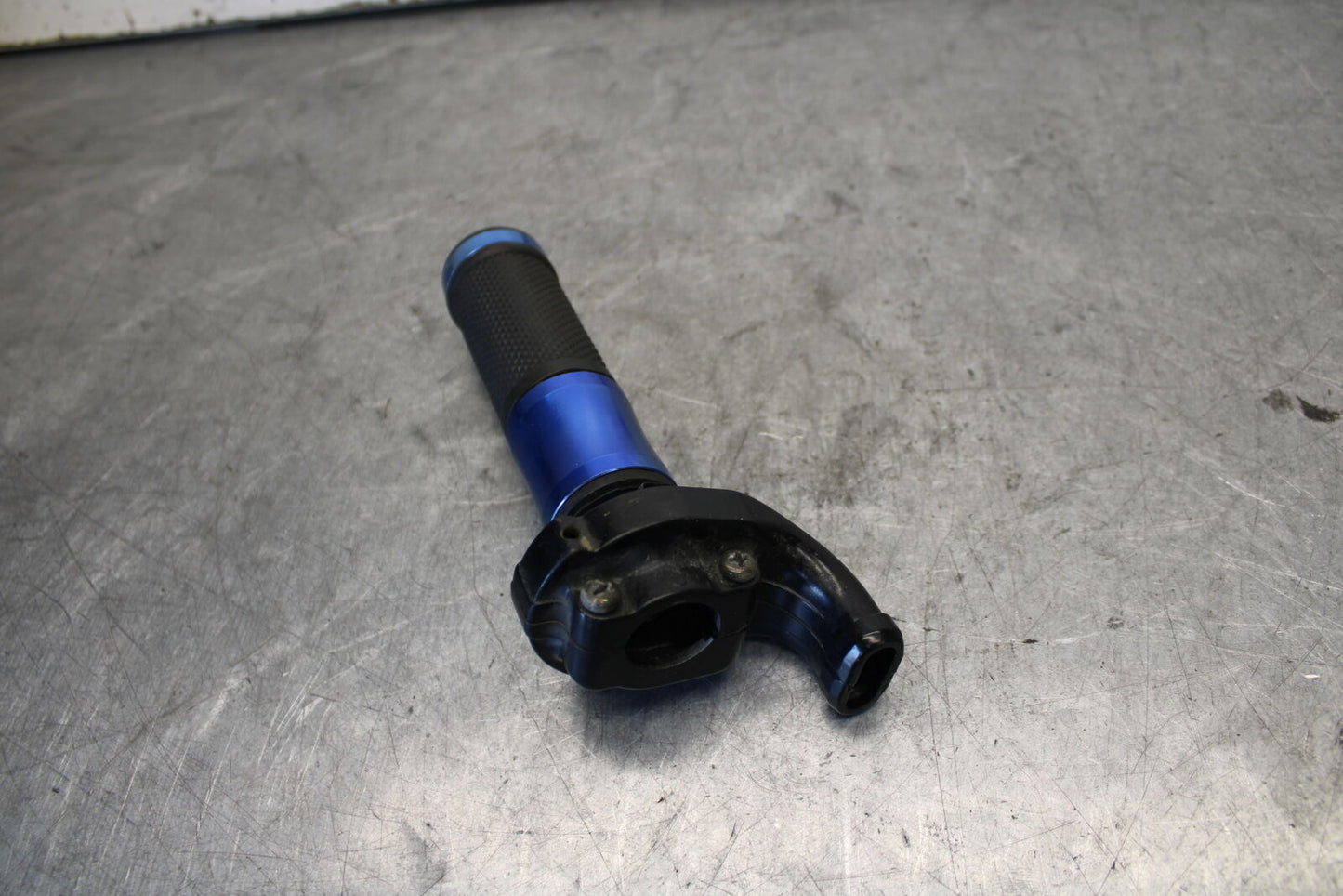 03-07 SUZUKI SV1000S THROTTLE CABLE HOUSING GUIDE 57100-14D00 58300-16G10 BB657