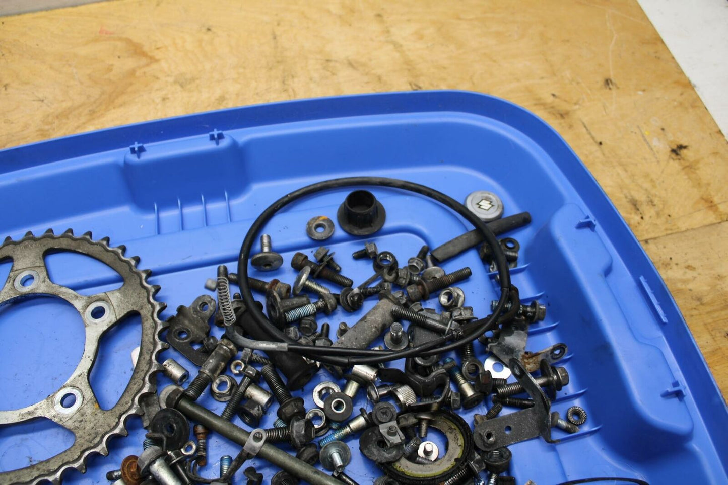 04-09 SUZUKI GS500F ENGINE MOUNTING BOLTS ASSORTED HARDWARE BB335
