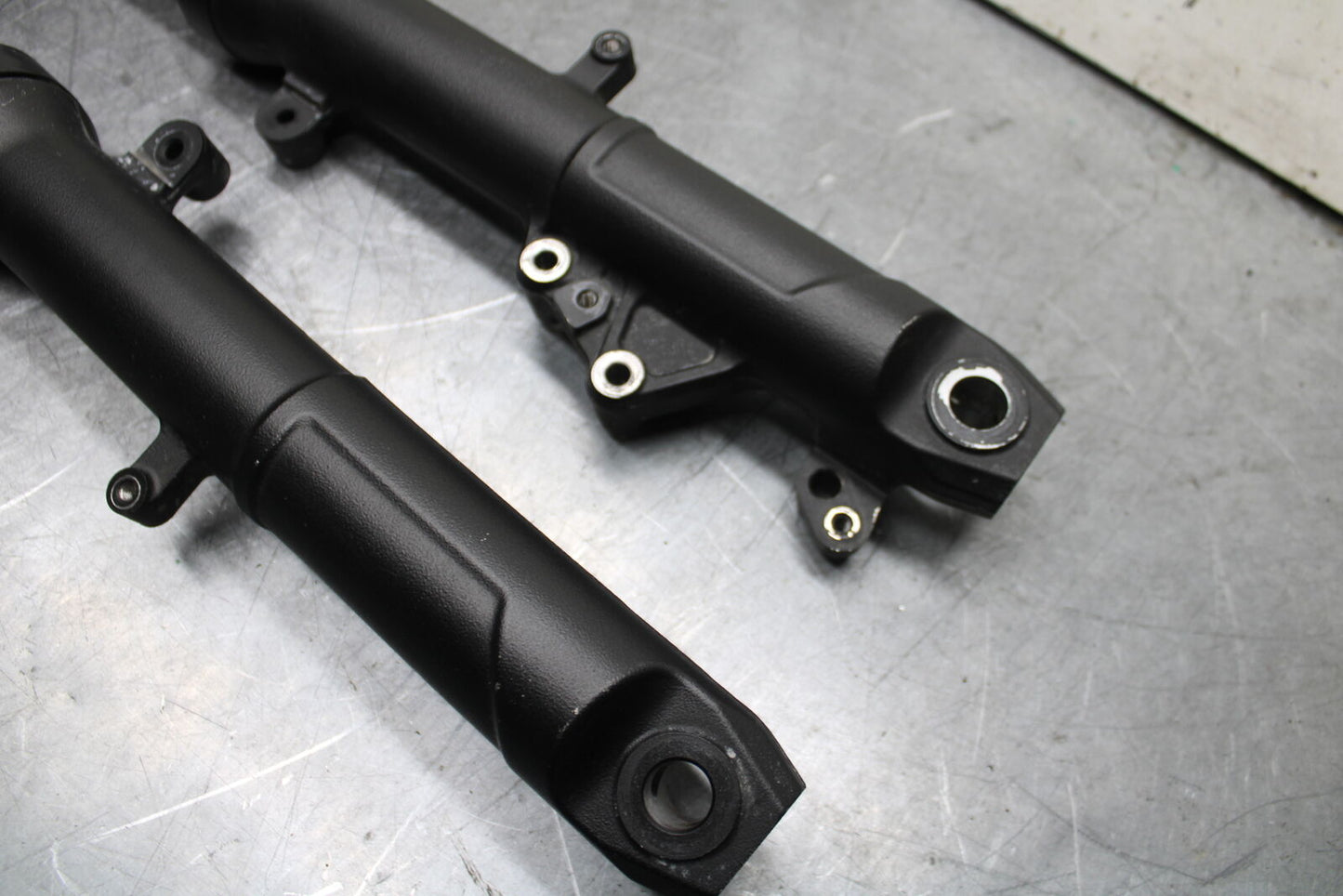 19-22 KAWASAKI Z400 FRONT FORKS SHOCK SUSPENSION SET PAIR BB708