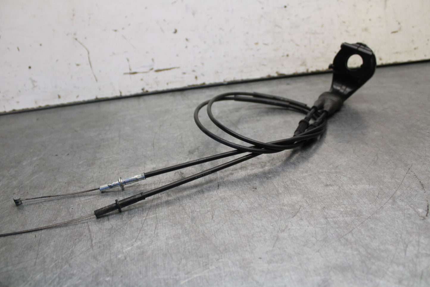 09-12 KAWASAKI NINJA ZX6R THROTTLE CABLE LINE HOUSING GUIDE BB698