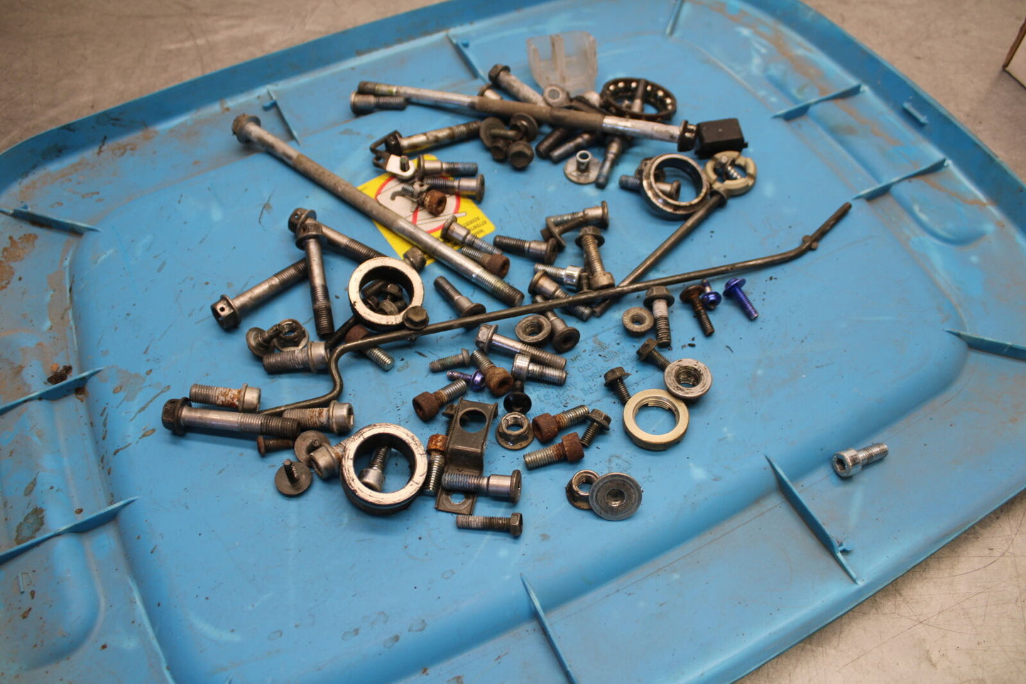 04-05 SUZUKI GSXR600 ENGINE MOUNTING BOLTS HARDWARE MOTOR SCREWS BB658