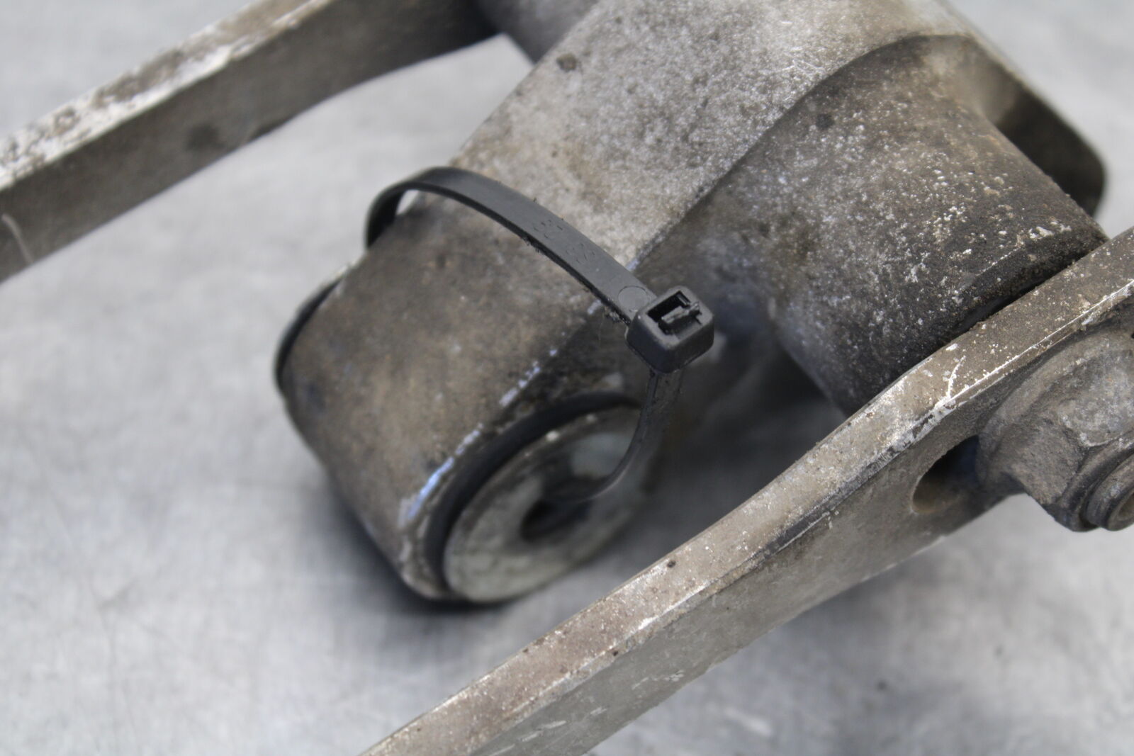 04-05 SUZUKI GSXR600 AFTERMARKET VORTEX REAR SHOCK LINKAGE LINK BB658