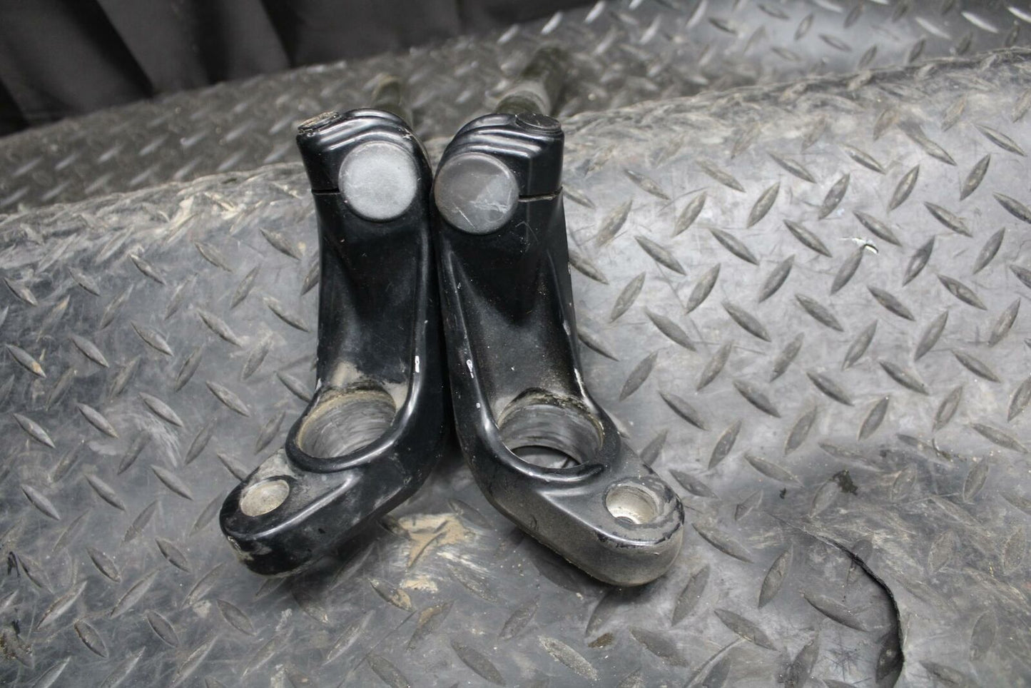 86 SUZUKI GS750ES LEFT RIGHT CLIP ON ONS HANDLEBARS PAIR SET BB233