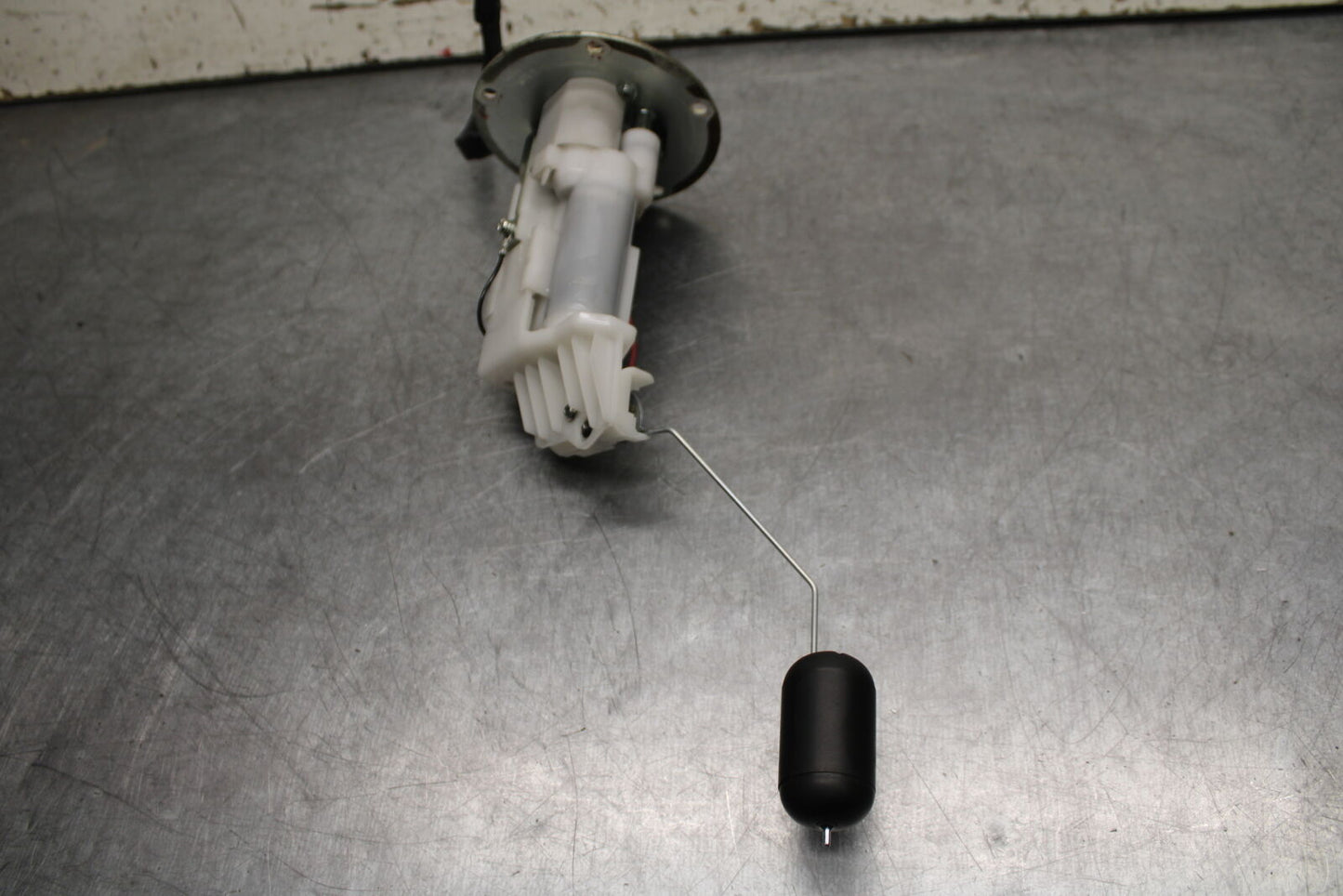 16-17 KAWASAKI VULCAN S 650 EN650 ABS FUEL GAS PUMP BB731