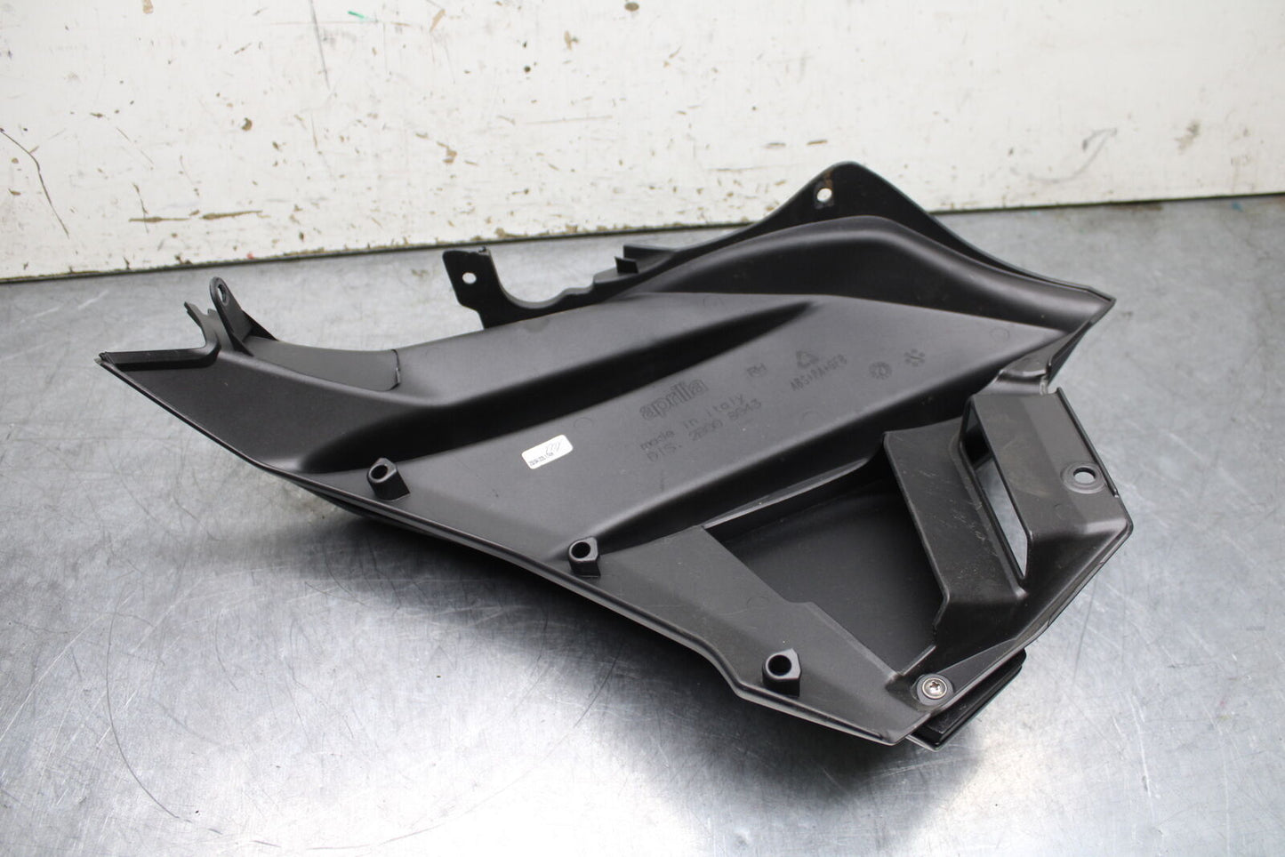 21-24 APRILIA TUONO 660 FACTORY RIGHT FRONT UPPER MID SIDE FAIRING PLASTIC BB733