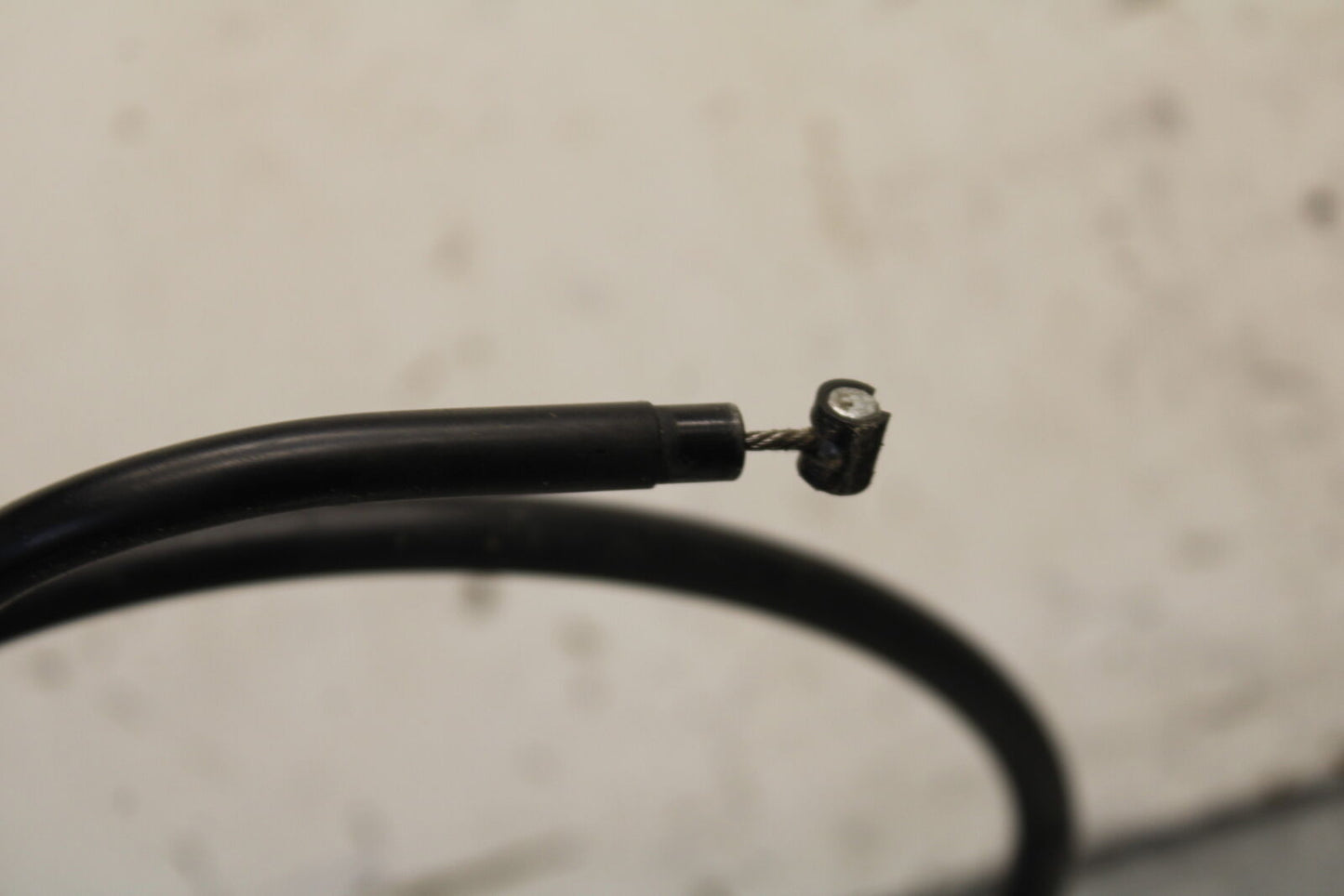 22-24 YAMAHA XSR900 CLUTCH CABLE LINE BB683