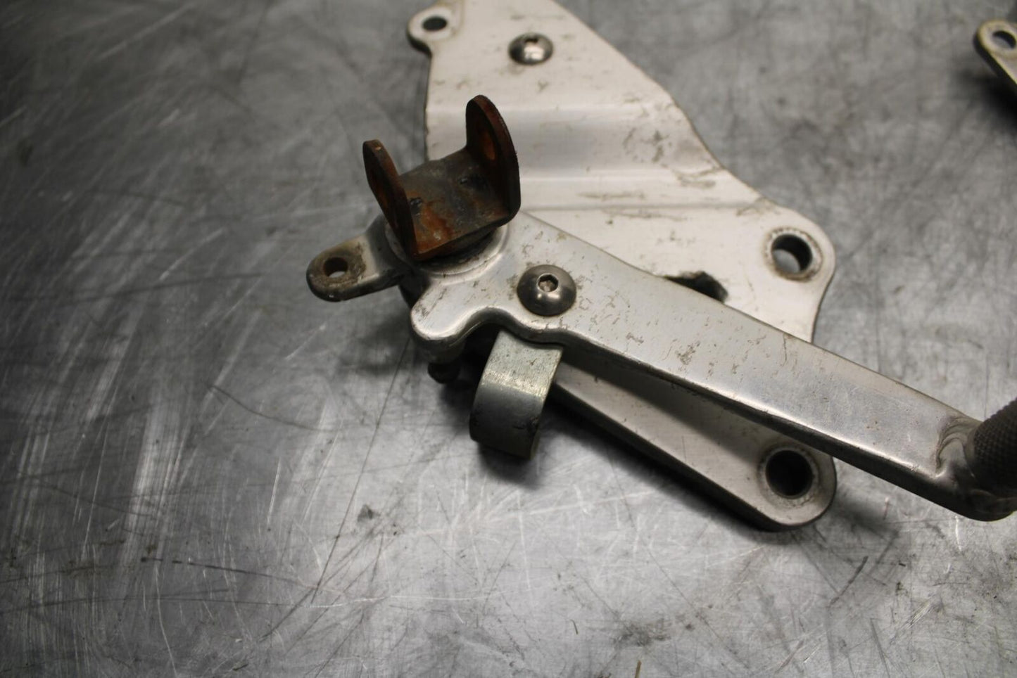 91-92 SUZUKI GSXR750 M RIGHT REARSET REAR SET DRIVER FOOT PEG REST STOP BB493