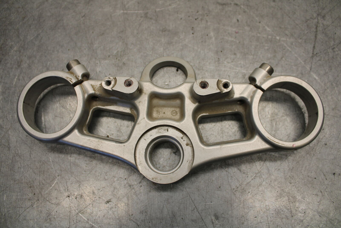 09-11 TRIUMPH DAYTONA 675 FORKS UPPER TRIPLE TREE CLAMP BB652