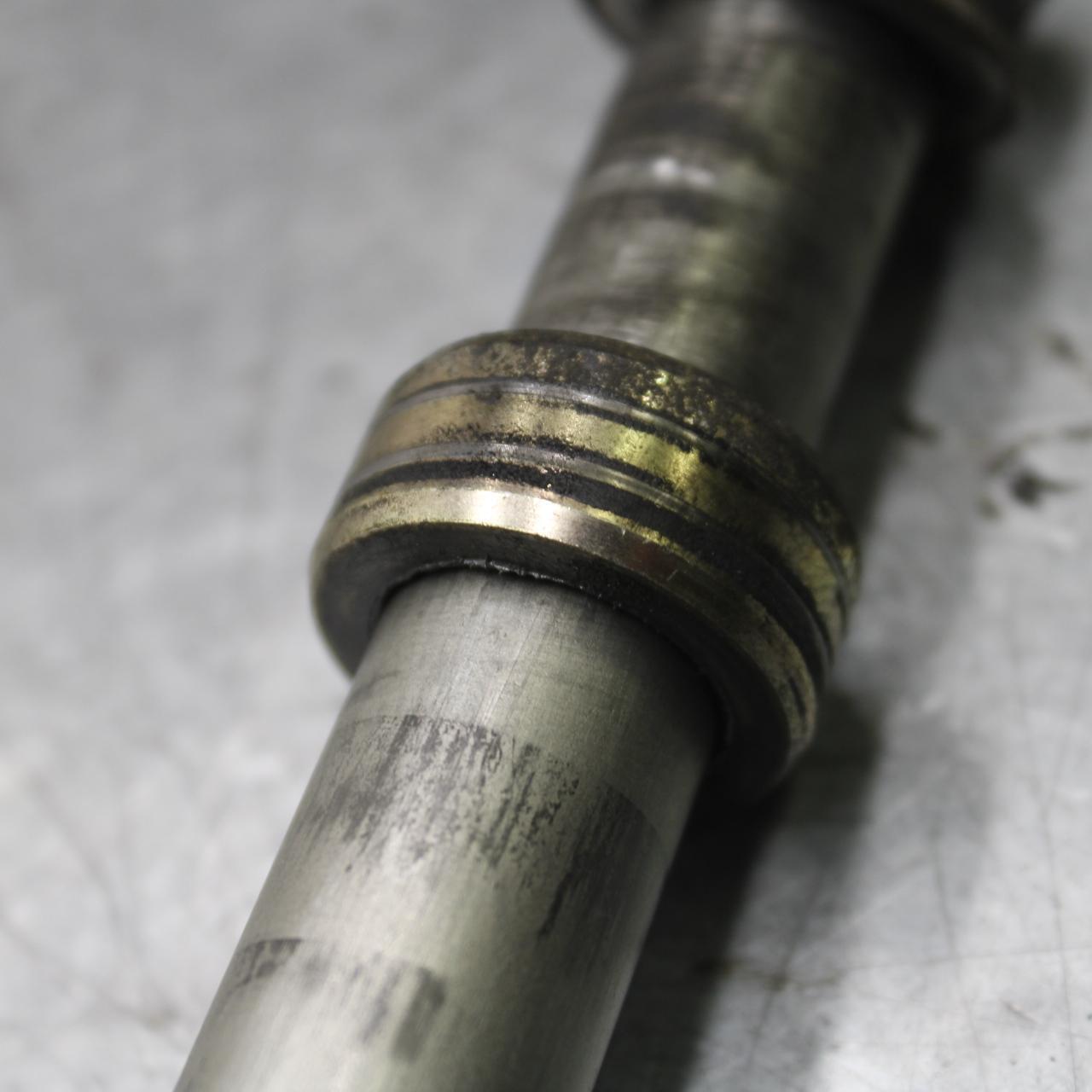 01-06 HONDA CBR600F4I REAR AXLE BACK WHEEL RIM PIVOT BOLT AXEL BB644