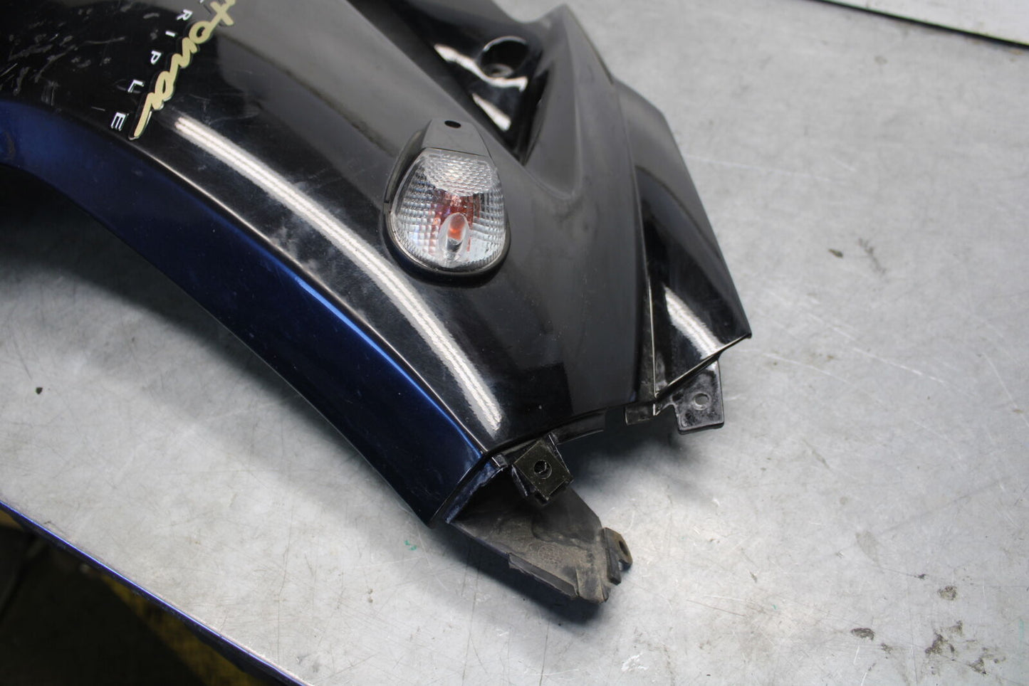 07-08 TRIUMPH DAYTONA 675 RIGHT LOWER MID UPPER SIDE FAIRING COWL BB685