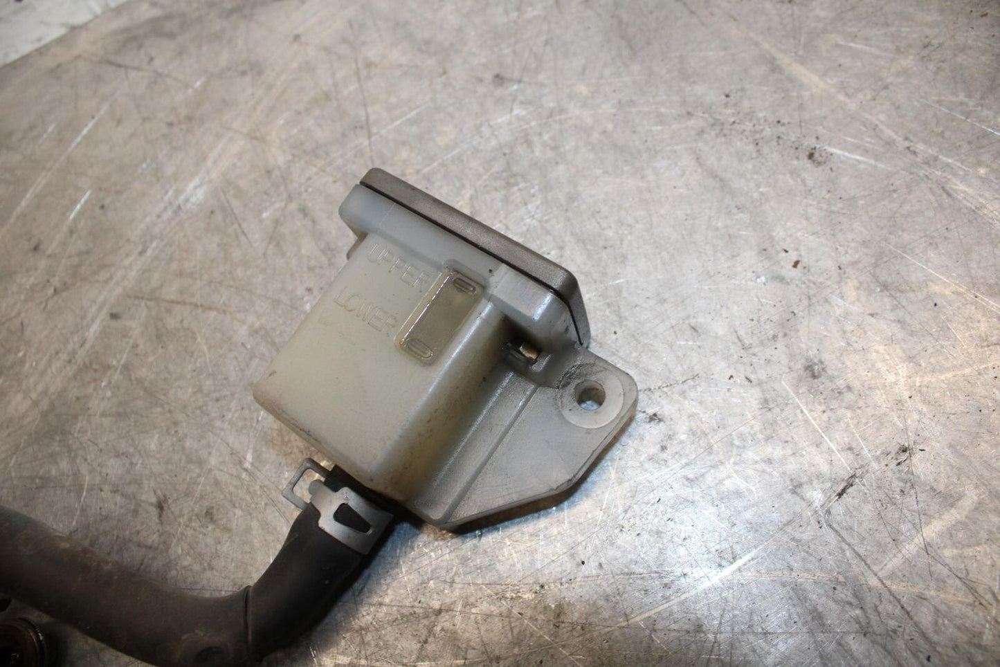 1998 Suzuki TL1000S REAR BACK BRAKE MASTER CYLINDER W RESERVOIR BB508