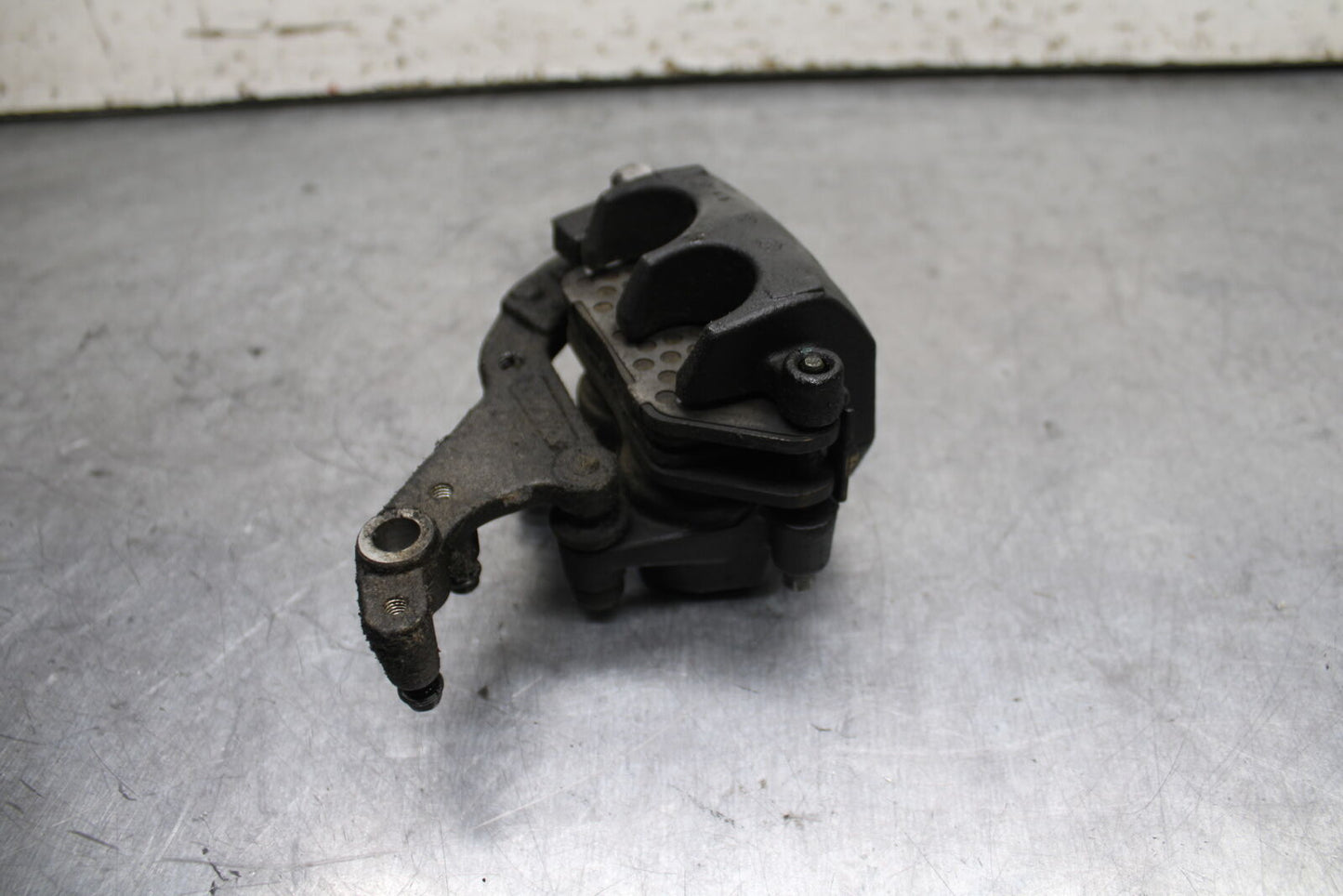 15-16 HONDA CB300F RIGHT FRONT BRAKE CALIPER BB740