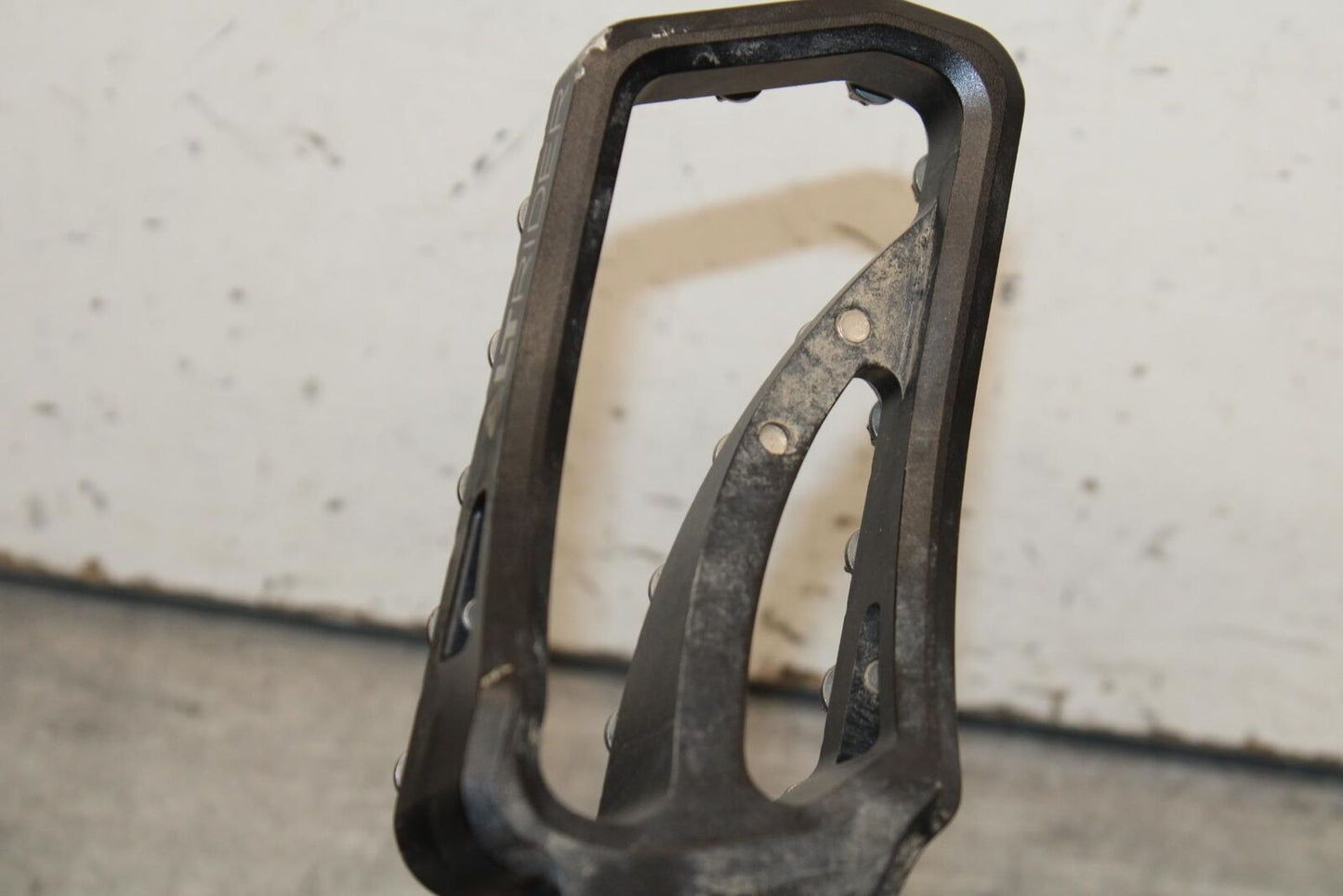 21-23 KTM 890 ADVENTURE ALTRIDER LEFT RIGHT FOOT RESTS PEGS BB629