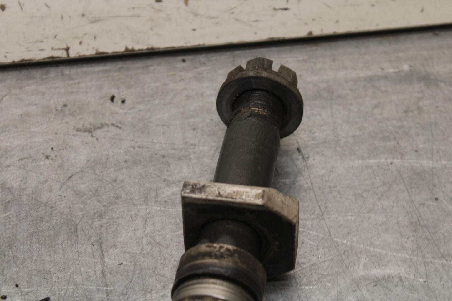 01-03 SUZUKI GSXR600 REAR AXLE BACK WHEEL RIM PIVOT BOLT AXEL BB633