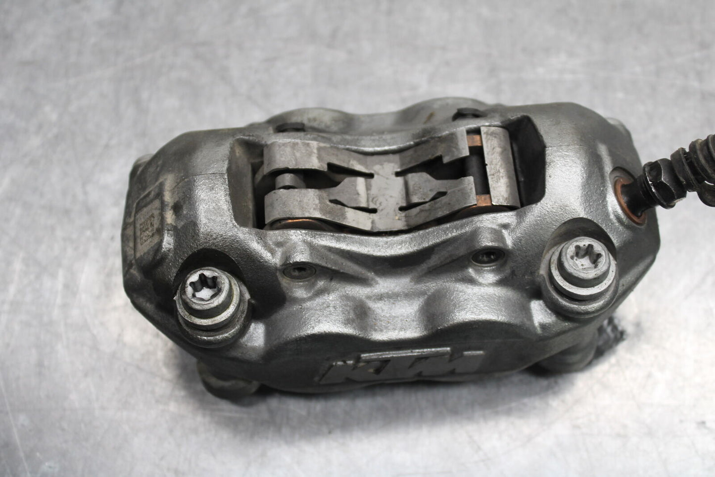 21-24 KTM 890 ADVENTURE R RIGHT LEFT FRONT BRAKE CALIPER SET PAIR CALIPERS BB723