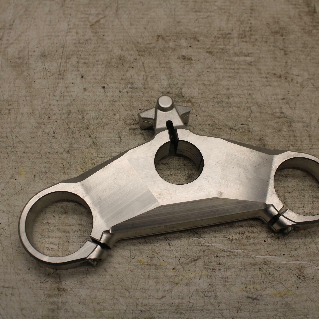 08-10 DUCATI 848 FORKS UPPER TRIPLE TREE CLAMP BB369