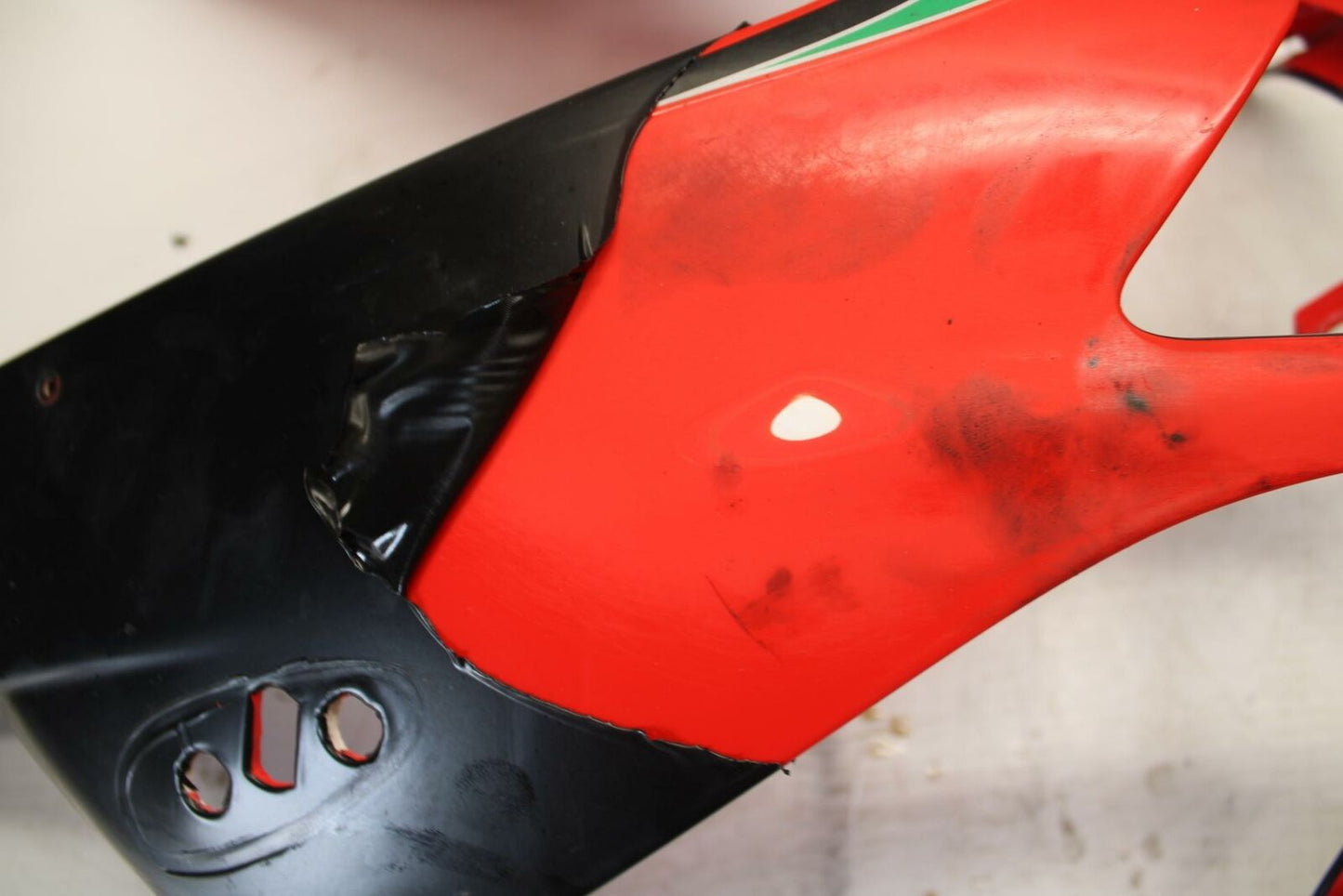 10-11 APRILIA RSV4 FRONT UPPER NOSE FAIRING COWL SHROUDBB268