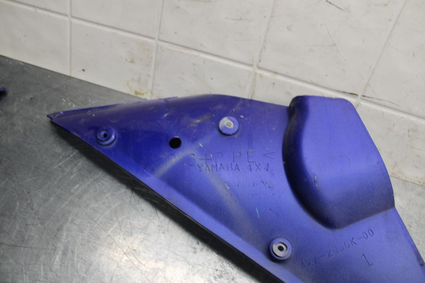 98-99 YAMAHA YZF R1 RIGHT LEFT INNER FAIRINGS COWLS PANELS TRIMS BB74