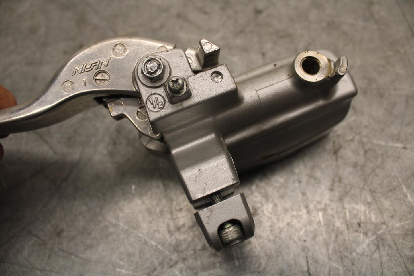 2007 Suzuki Boulevard M50B FRONT BRAKE MASTER CYLINDER BB537