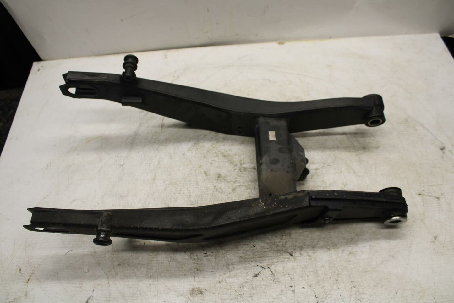 17-20 KAWASAKI NINJA 650 REAR SWINGARM BACK SUSPENSION SWING ARM BB364