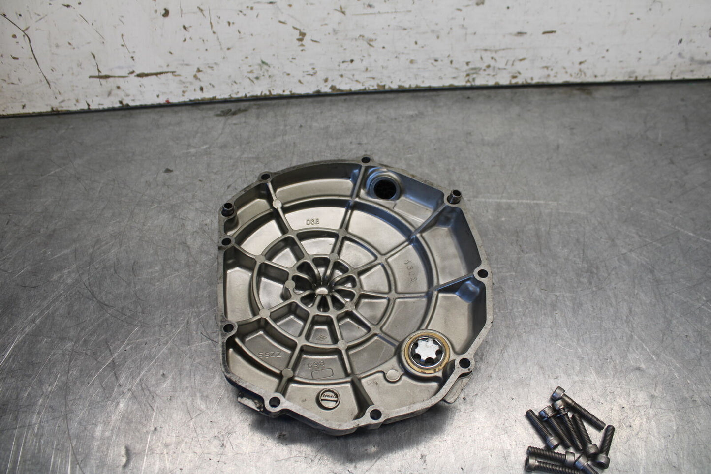 04-05 SUZUKI KATANA 750 GSX750F CLUTCH SIDE ENGINE MOTOR COVER BB110
