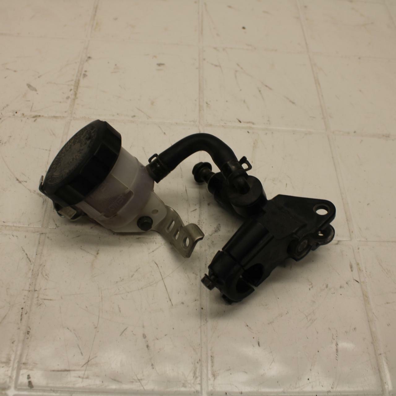 03-05 SUZUKI SV1000 FRONT BRAKE MASTER CYLINDER BB405