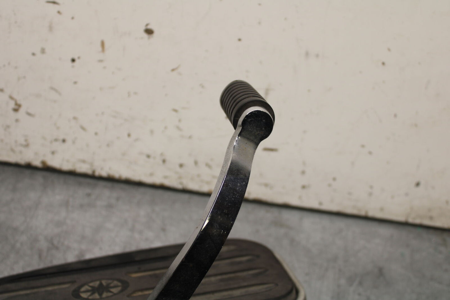99-00 YAMAHA V STAR 1100 LEFT FRONT FOOT REST PEG STEP BB711
