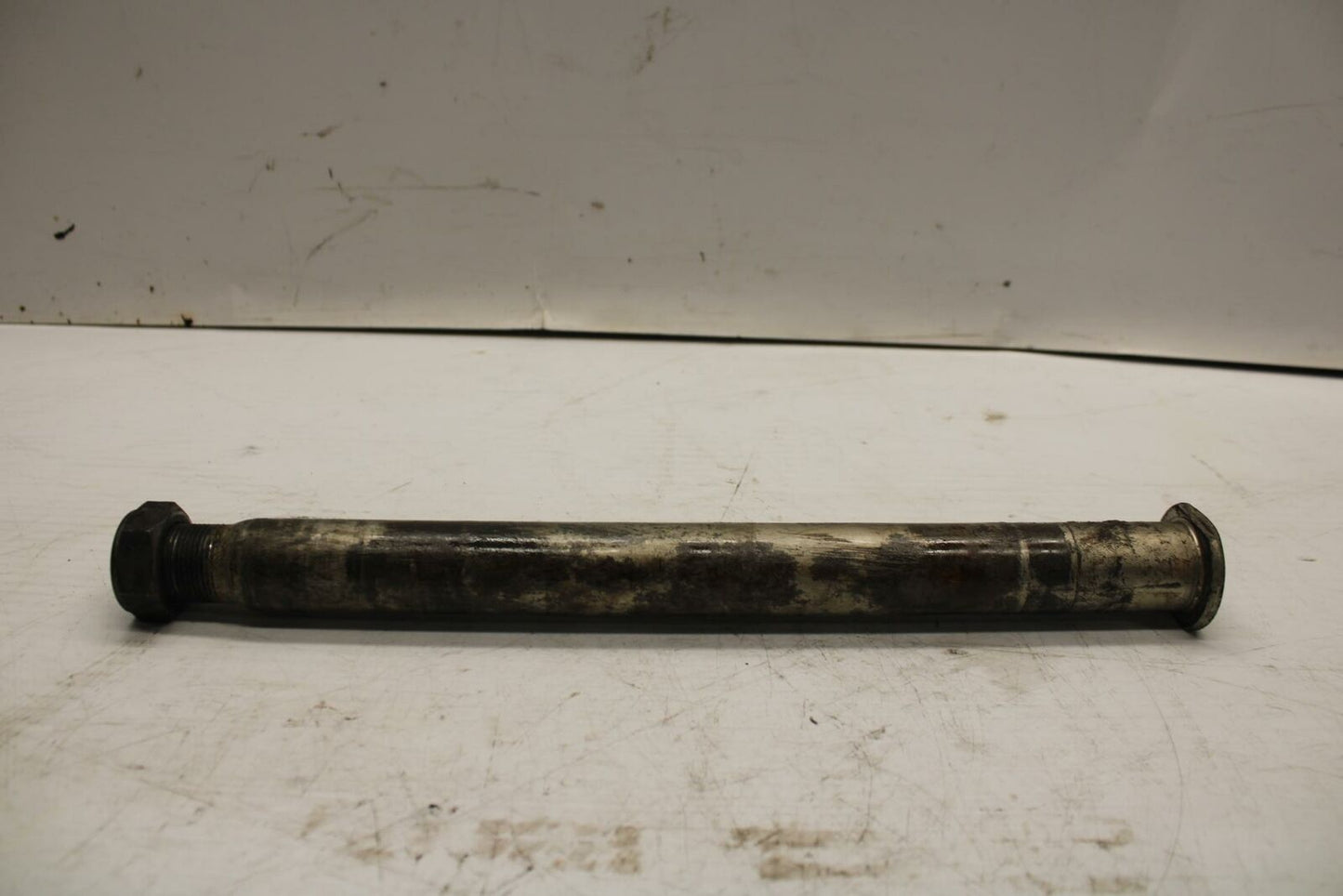 07 YAMAHA YZF R6 2c0 REAR AXLE BACK WHEEL RIM PIVOT BOLT AXEL BB284