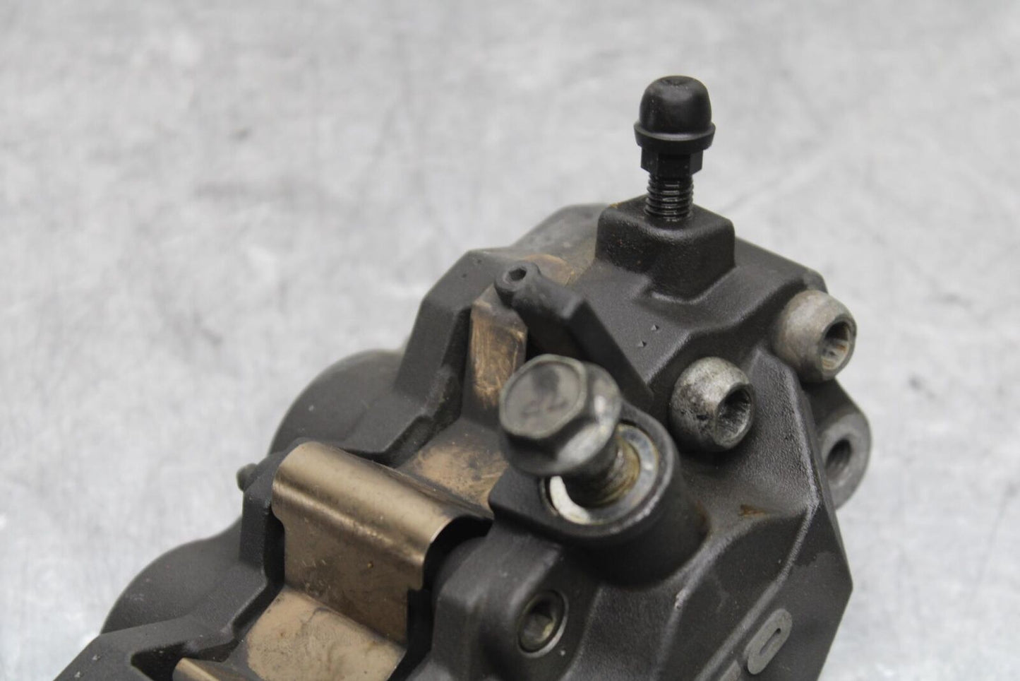 01-03 SUZUKI GSXR600 RIGHT LEFT FRONT BRAKE CALIPER SET PAIR CALIPERS BB633