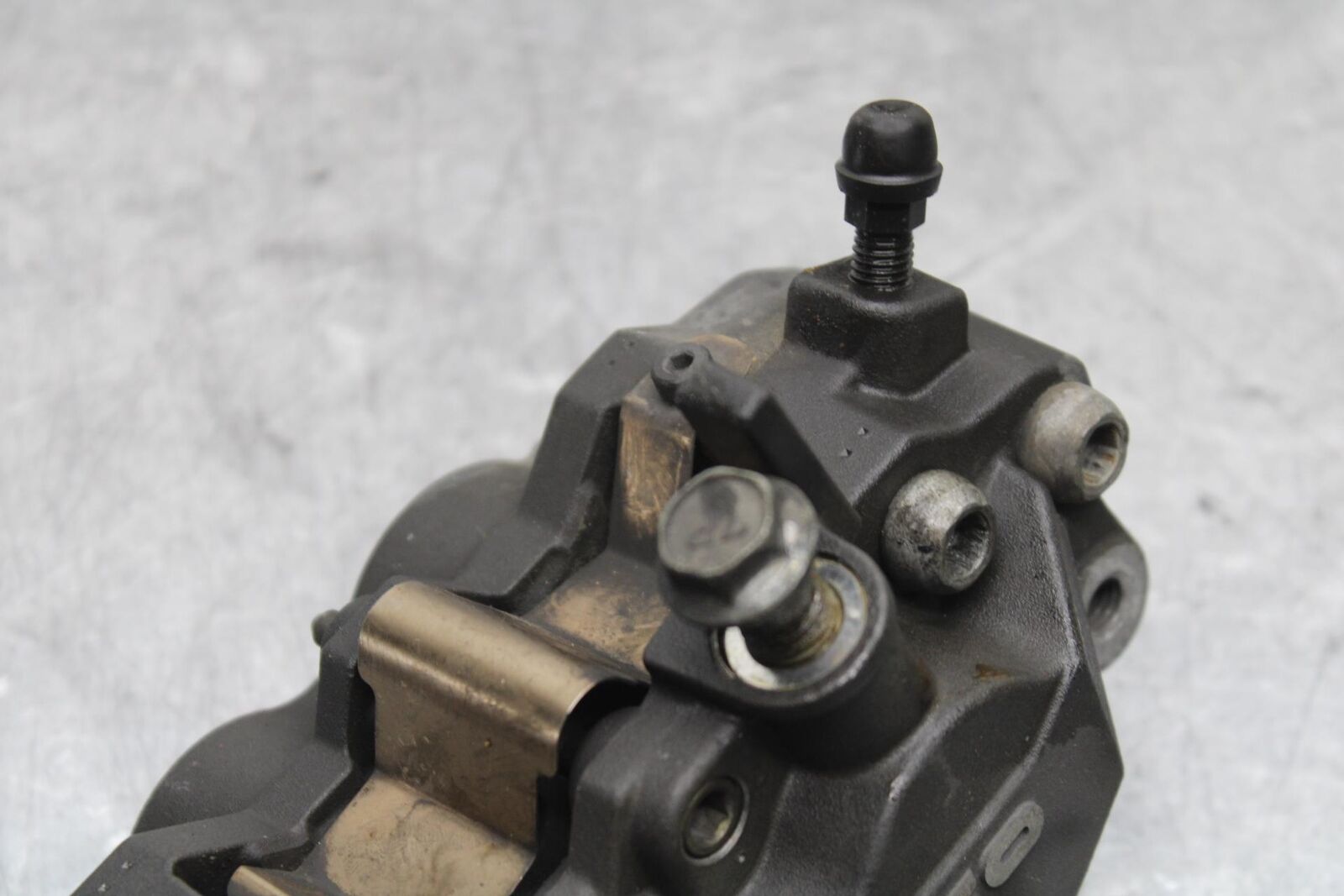 01-03 SUZUKI GSXR600 RIGHT LEFT FRONT BRAKE CALIPER SET PAIR CALIPERS BB633