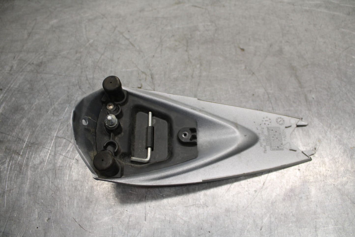 15-19 APRILIA RSV4 RF REAR BACK SEAT SOLO COWL FAIRING COVER BB611