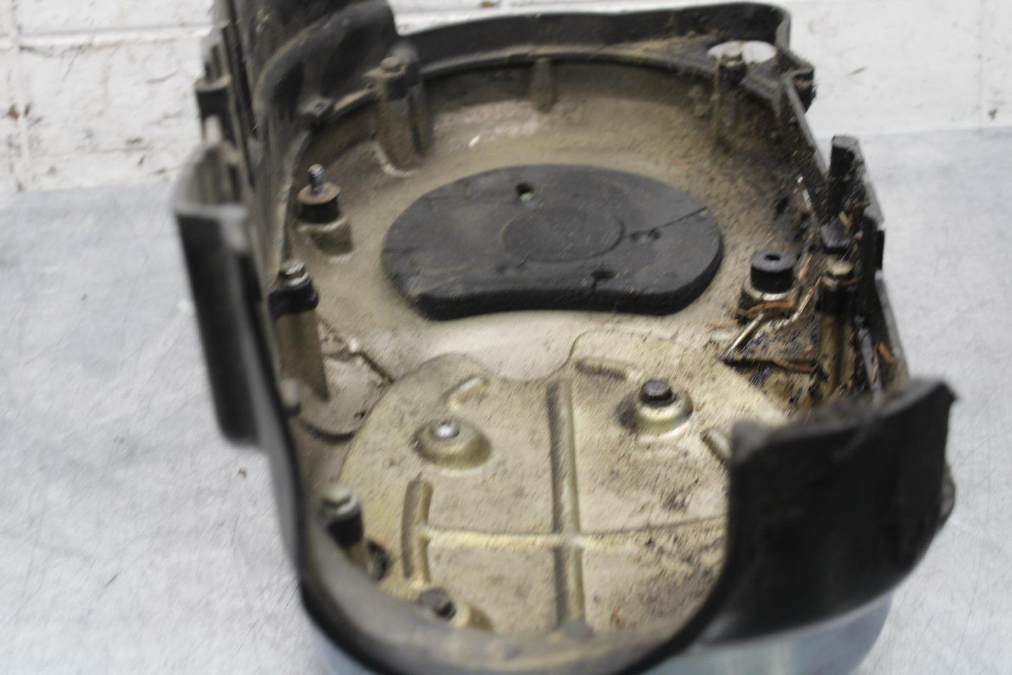 2005 Kawasaki Vulcan 1500 VN1500N Classic ENGINE SPROCKET COVER BB576