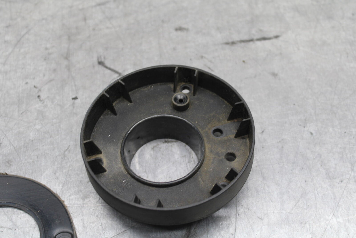 03-04 TRIUMPH DAYTONA 600 FUEL TANK GAS CAP SEAL BB745