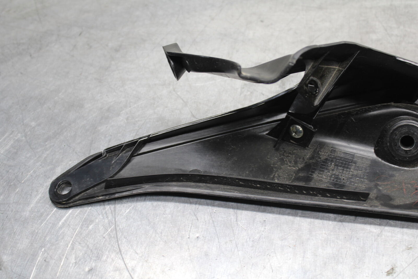 17-24 KTM 390 DUKE RIGHT REAR BACK TAIL FAIRING COWL SHROUD BB734