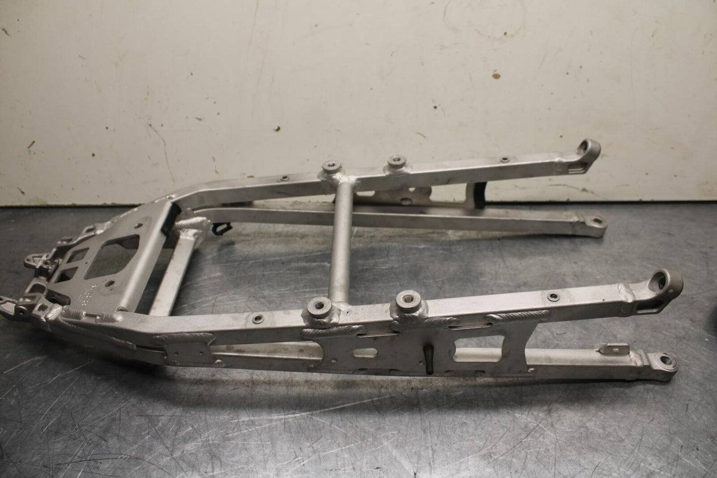 15-19 APRILIA RSV4 RF REAR SUBFRAME BACK SUB FRAME BB611