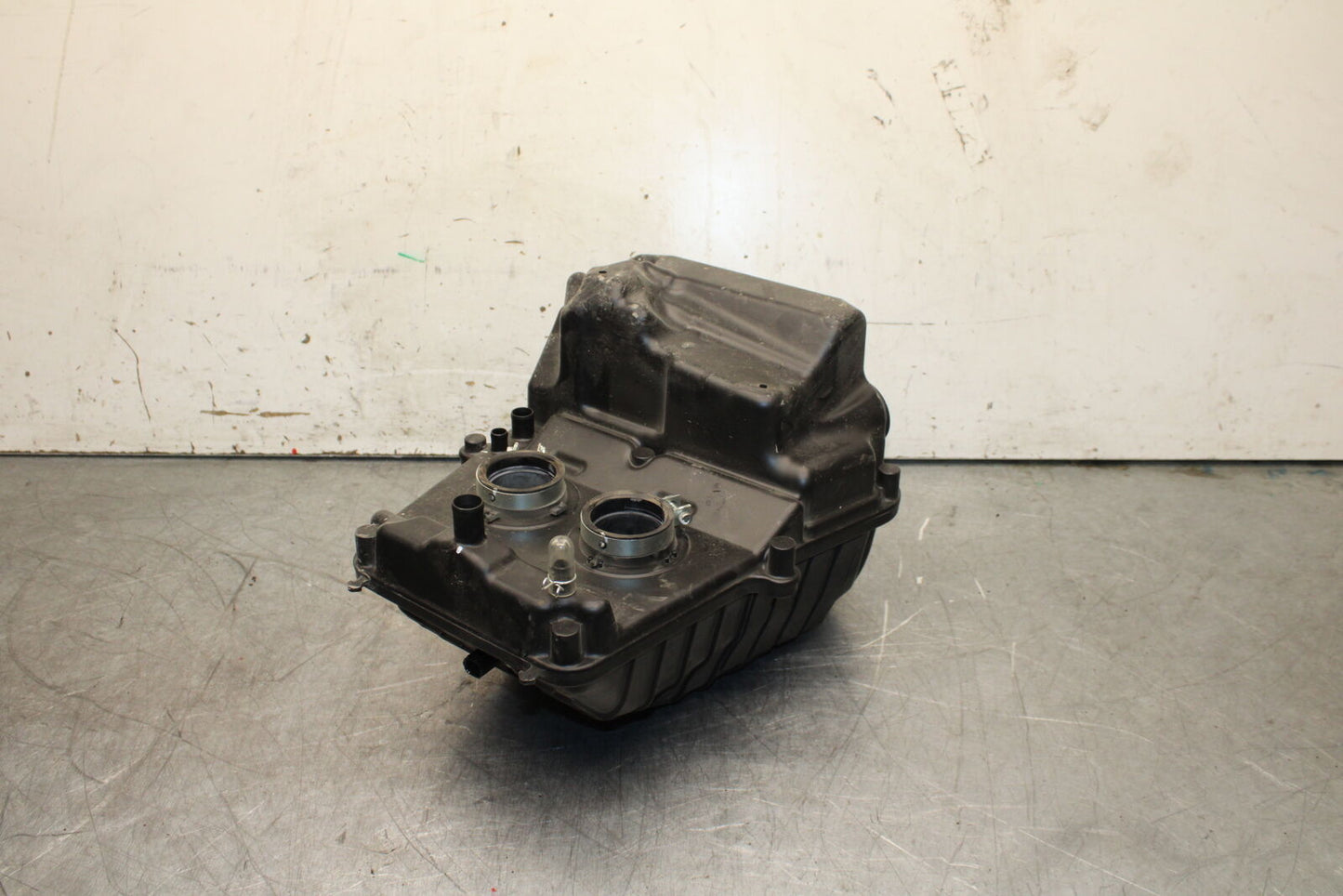 19-22 KAWASAKI Z400 AIRBOX AIR INTAKE FILTER BOX BB708