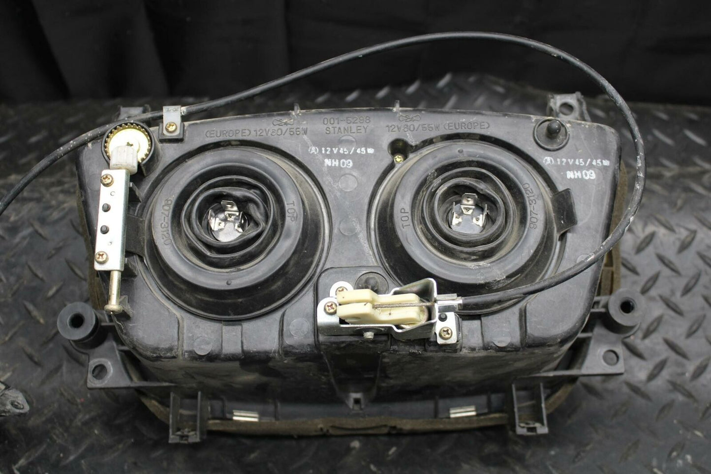 91-02 HONDA ST1100 FRONT HEADLIGHT HEAD LIGHT LAMP BB222
