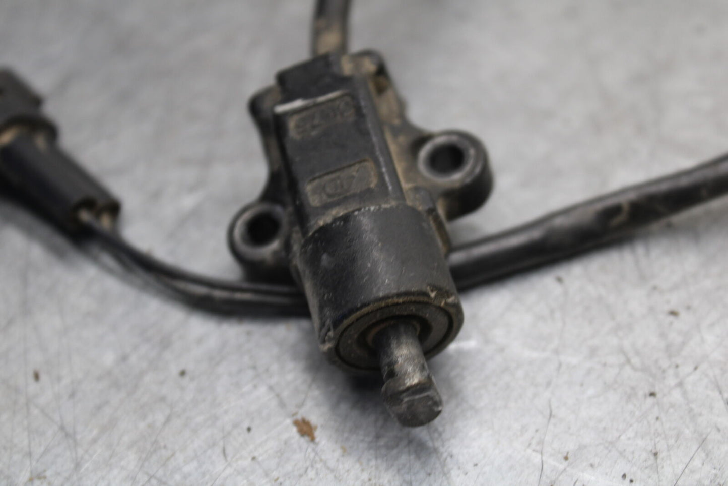 09-11 TRIUMPH DAYTONA 675 KICKSTAND SIDE KICK STAND SENSOR BB652