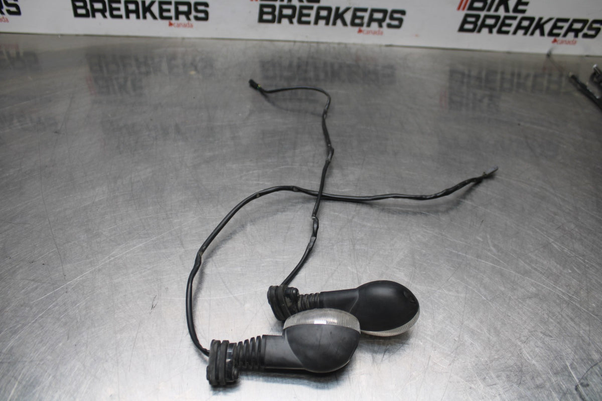 08-12 KAWASAKI NINJA 250R EX250J FRONT TURN SIGNALS LIGHT INDICATORS BB784