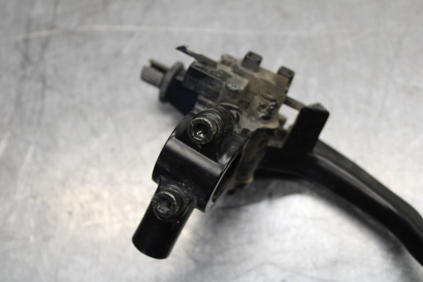 19-22 KAWASAKI Z400 CLUTCH PERCH MOUNT WITH LEVER BB708