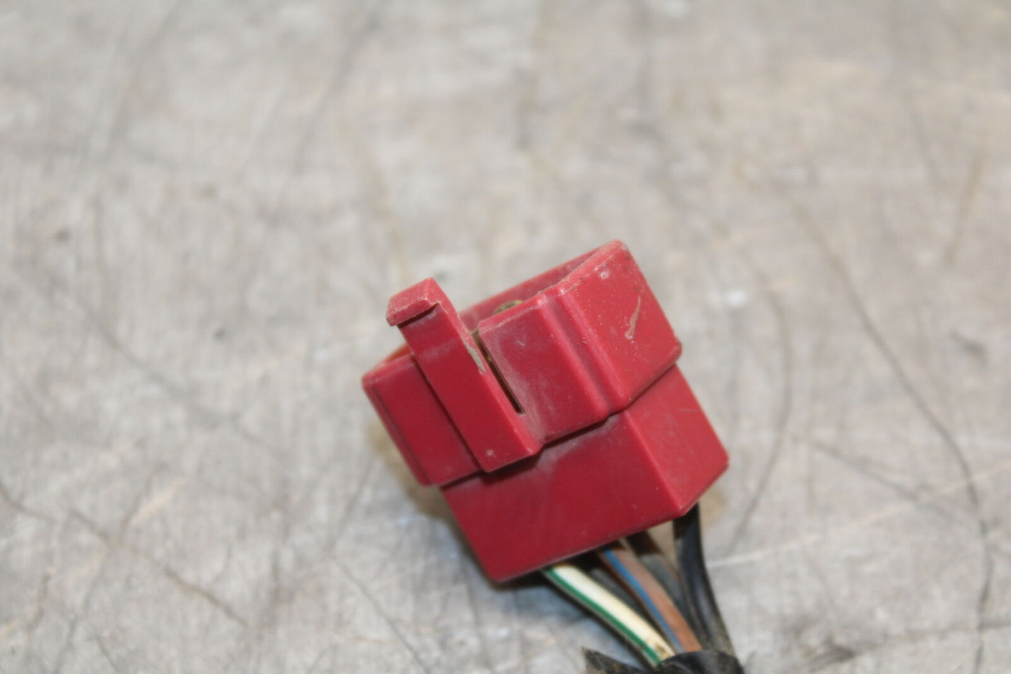 84 HONDA INTERCEPTOR 750 VF750F FUSE BOX BB108